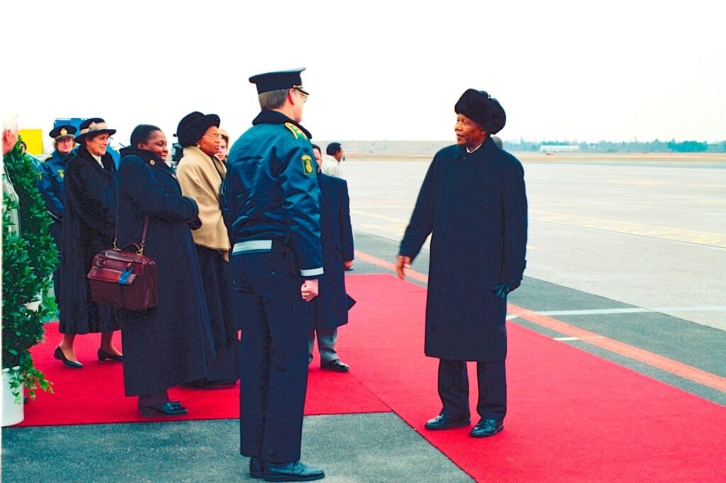 International leaders meeting during a formal state visit